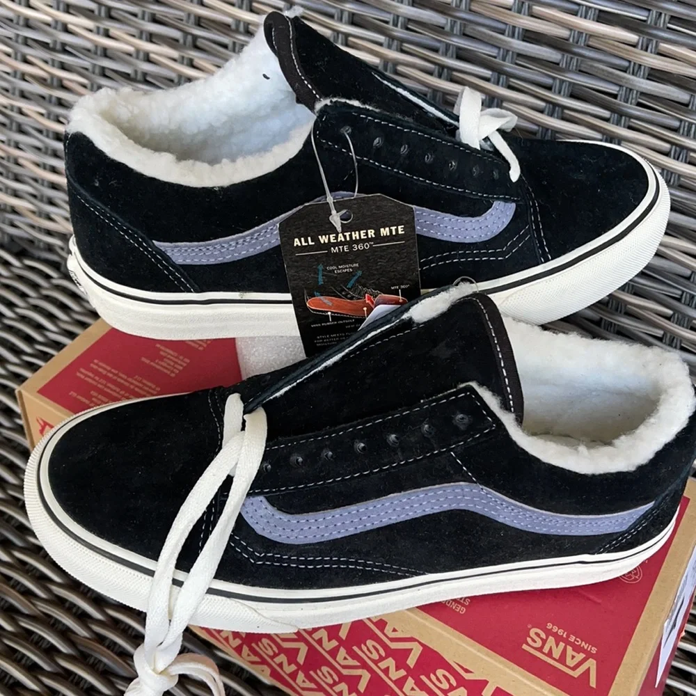 Vans Old Skool Mte Nubuck/Black WMNS” Sherpa Sneakers - Picture 11 of 16